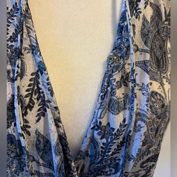 APNY Inky Paisley Print Crossover Top With Tassel - Picture 9 of 14